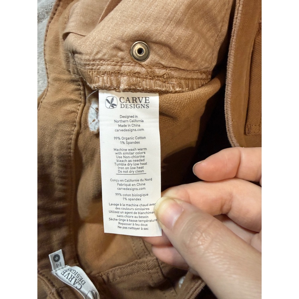NEW Carve Designs Size 6 CARSON JEAN
Mid Rise Relaxed Slim Boyfriend Brown - Picture 8 of 8